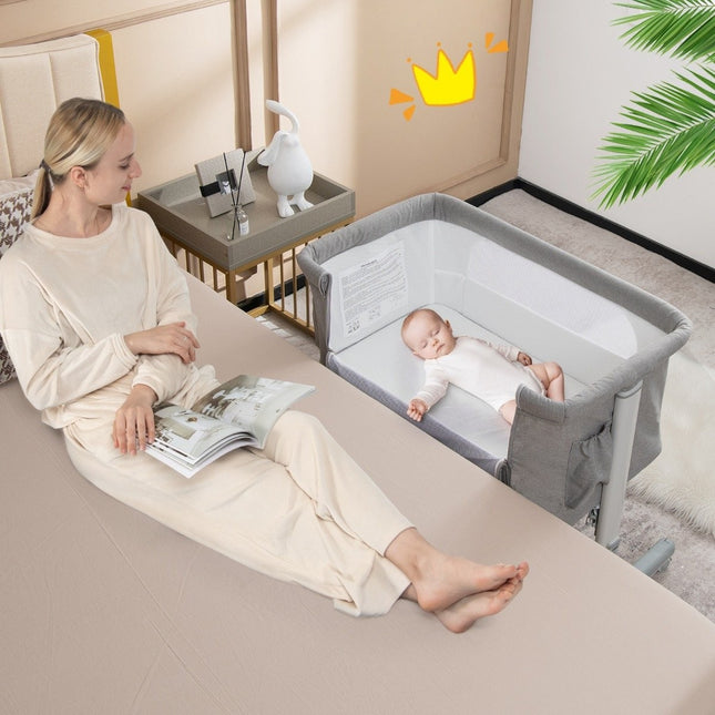 3-vienā pārnēsājama bērnu gultiņa ar regulējamu augstumu un sietu
