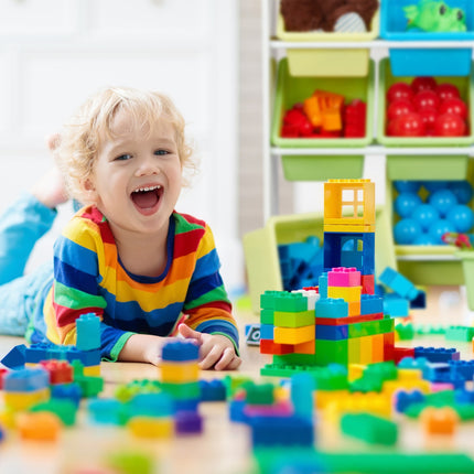 Bērnu plaukts ar 9 atvilktnēm un motīvu