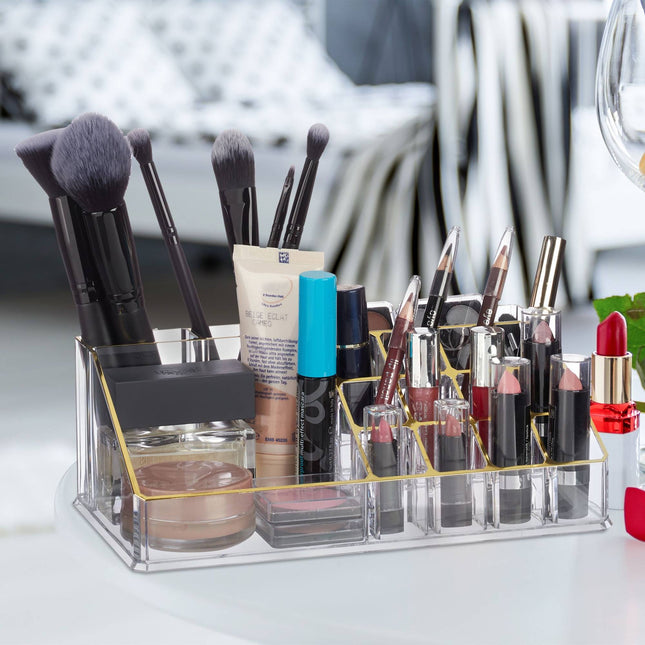 Cosmetic holder in acrylic