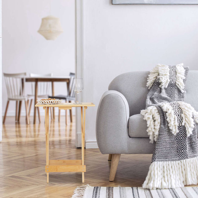 Saliekamais galds no bambusa