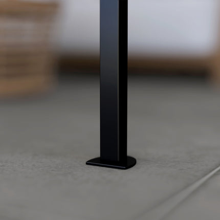 Brīvi stāvoša pergola ar izvelkamu nojumi, tērauda rāmis