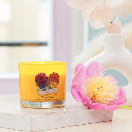 Aromātiskā svece "Frida Kahlo", 180g, ziedu aromāts