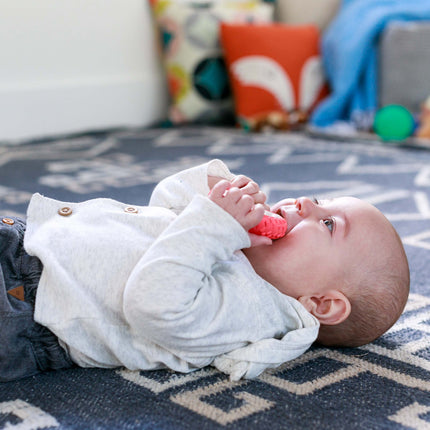 Infantino Lil´ Nibbles vibrējošs graužamais - ābols