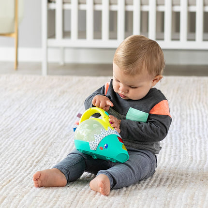 Infantino Push & Pop muzikālais mini putekļsūcējs ar izgaismojumu