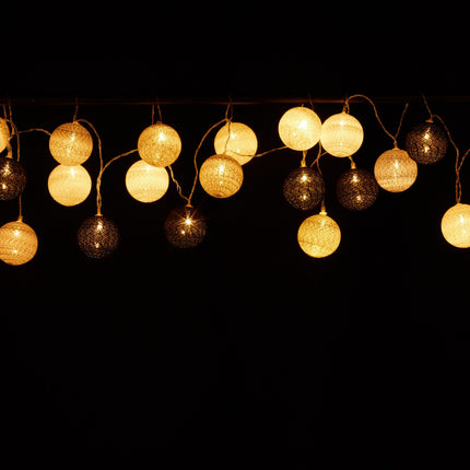 LED gaismas virtene ar 20 bumbiņām