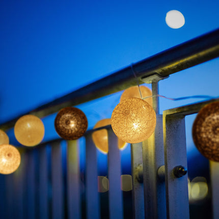 LED gaismas virtene ar 20 bumbiņām
