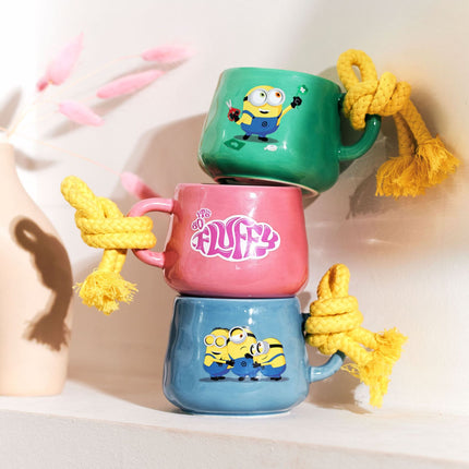 Aromātiskā svece "Minions" keramikas krūzē - augļu un ziedu aromāts