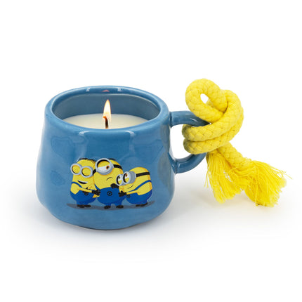 Aromātiskā svece "Minions" keramikas krūzē - augļu un ziedu aromāts