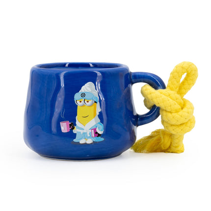 Aromātiskā svece "Minions" keramikas krūzē - augļu un ziedu aromāts