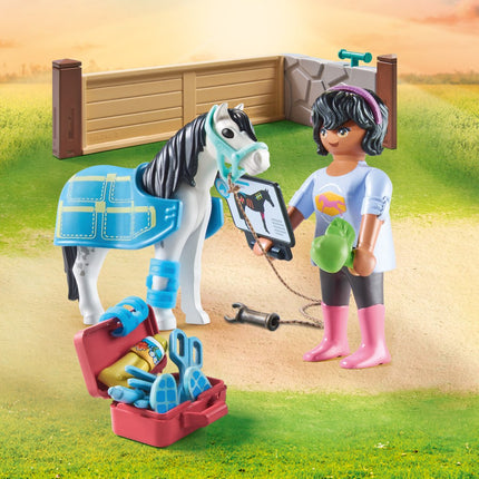 Playmobil Horses Of Waterfall Horse Therapist  71497