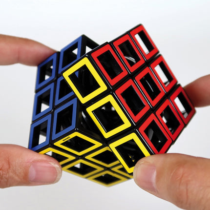Jaunākās rotaļlietas Loģikas spēle Hollow Cube