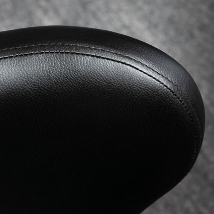 Masāžas krēsls ar ritošo krēslu - rotējošs darba krēsls par 360° - sēdekļa augstums regulējams 49-64 cm, ergonomiska atzveltne - hromēts metāls ar melnu mākslīgās ādas apdari