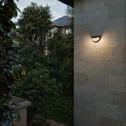 Saules sienas lampa, melna, divkāršs spilgtums, LED, IP44