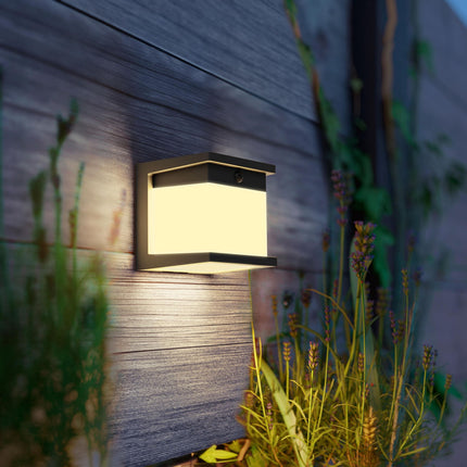 Saules sienas lampa ar kustību sensoru – melna, LED, IP44