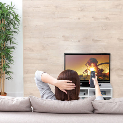 TV galdiņš ar 4 nodalījumiem un riteņiem