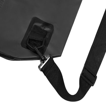 Ūdensnecaurlaidīga soma 30L melna