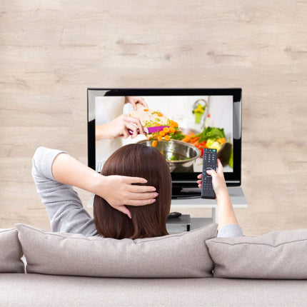Balts TV skapis uz riteņiem