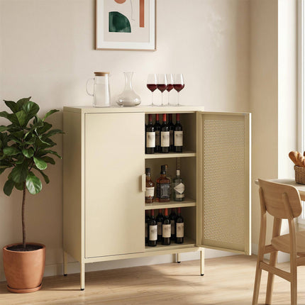 Dzeltena metāla bufetes tipa kumode ar regulējamiem plauktiem