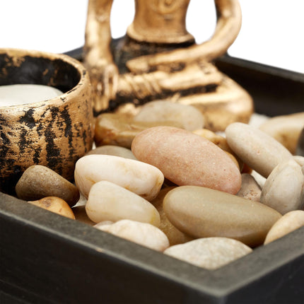 Zen dārzs ar Budu